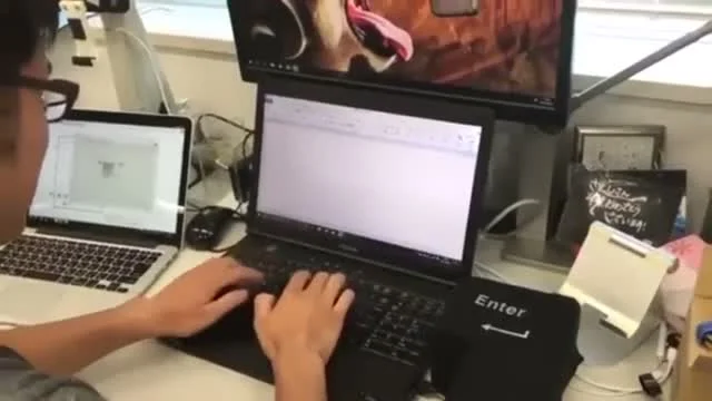 Mérges vagy? Üss egy Entert.