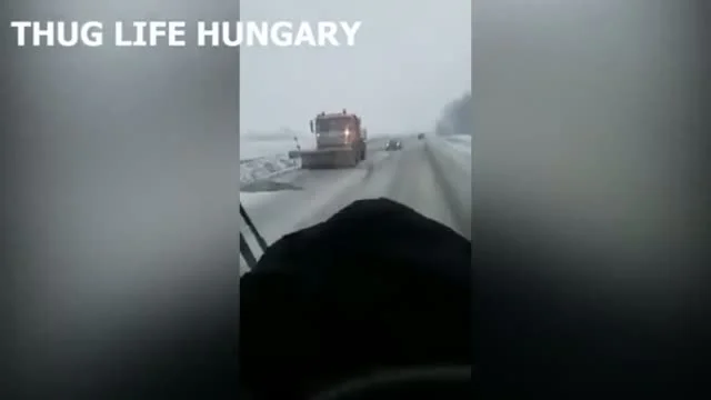 A mai nap margójára.