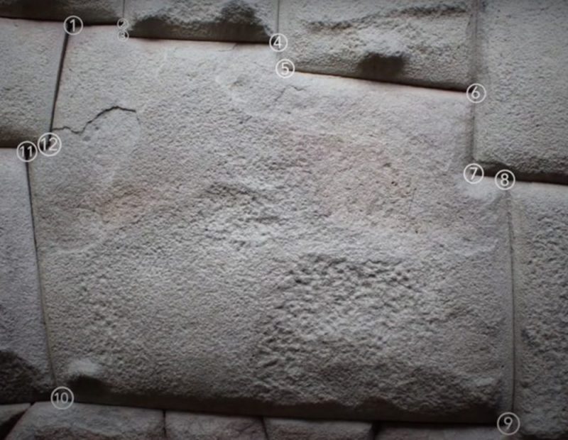 Hatun Rumiyoc tizenkétszögű köve - 1